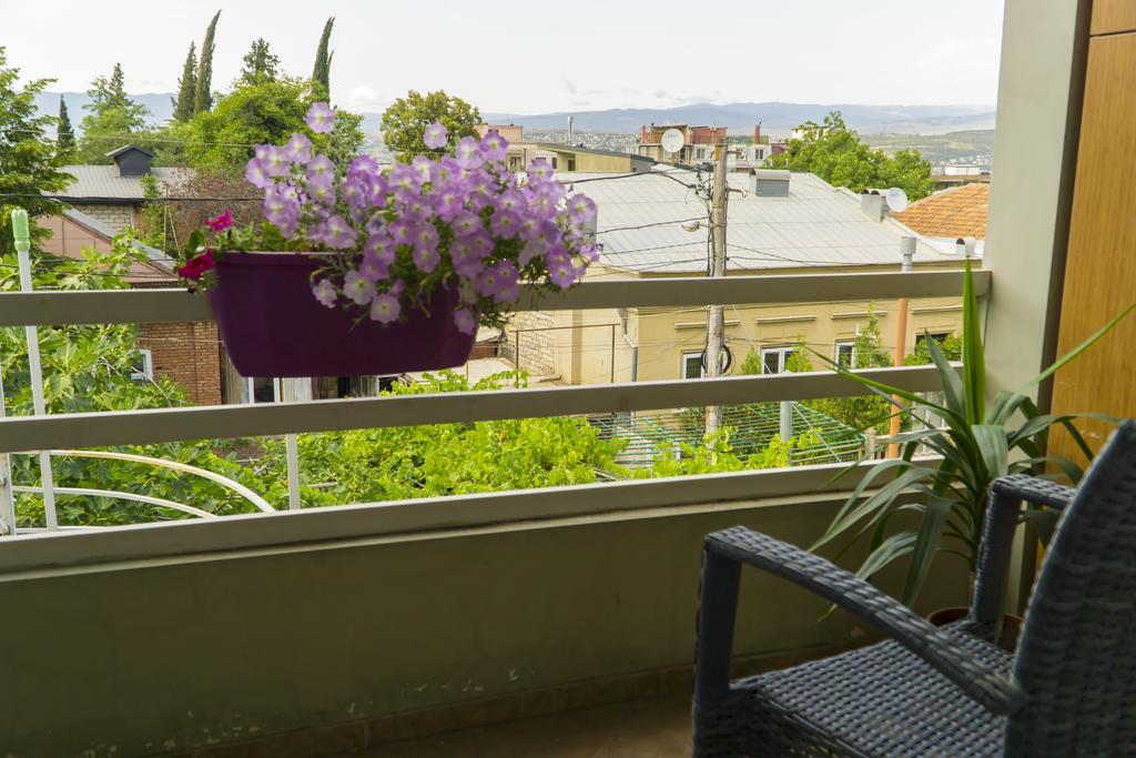 4Bd Appartaments With Cozy Garden Tbilisi Eksteriør bilde