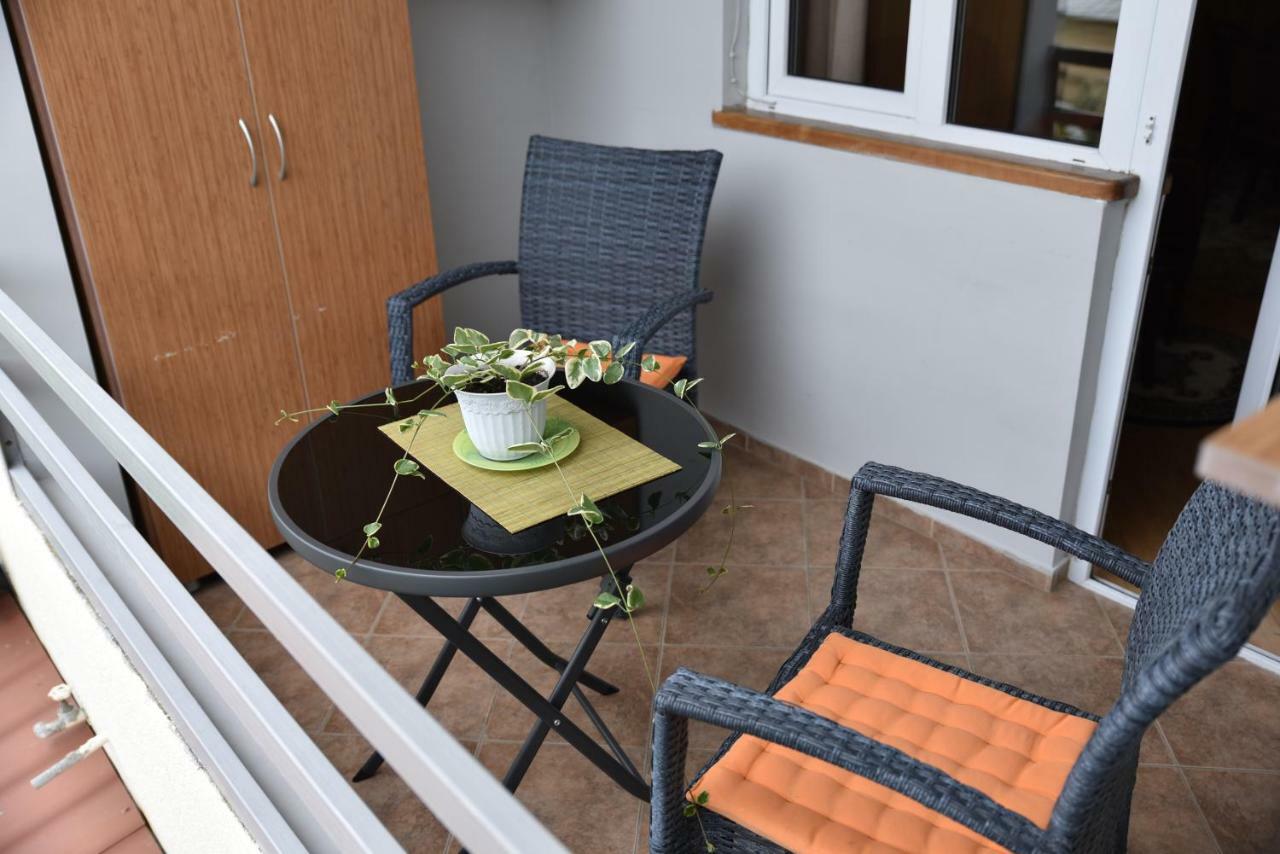 4Bd Appartaments With Cozy Garden Tbilisi Eksteriør bilde