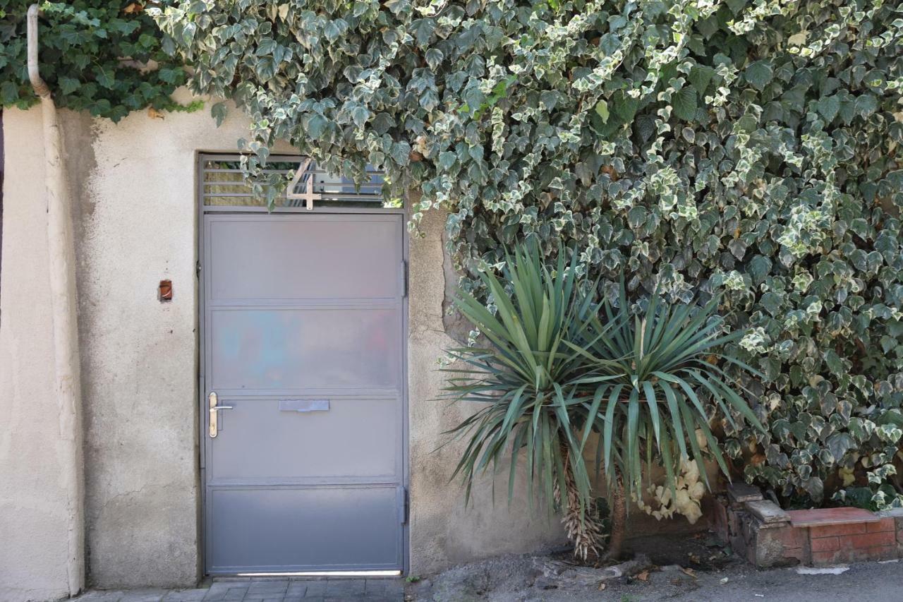 4Bd Appartaments With Cozy Garden Tbilisi Eksteriør bilde